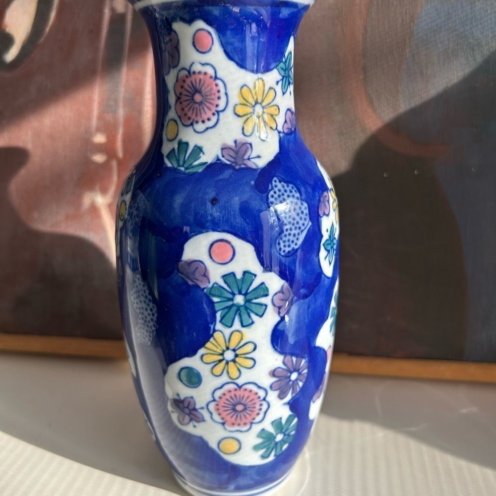 Vintage Dollarama Tall Shaped Flower Vase Blue / white - Picture 7 of 15